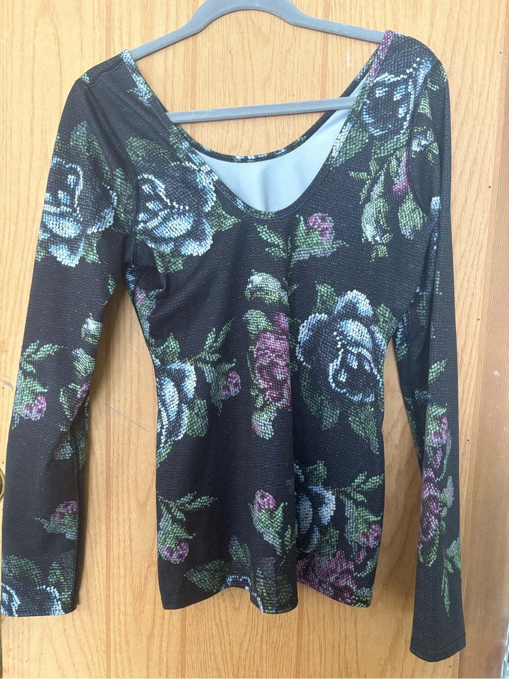 Lululemon Floral Scoop Neck and back. Long-Sleeve Top. Pixel Rose Print - Picture 2 of 3